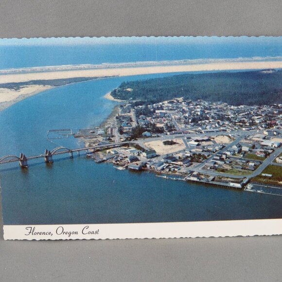 Vintage Postcard - Florence Oregon Aerial Photo - Smith Western - Picture 1 of 4
